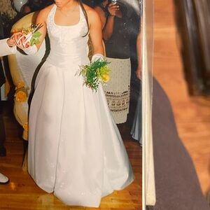 PC Mary’s Vintage Embroidered Wedding Dress with Shawl